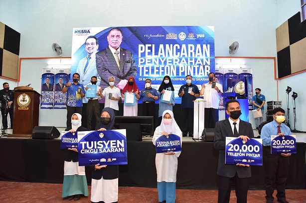 70,000 Pelajar B40 Terpilih, Terima Telefon Pintar Dan Sim Kad Percuma. 1 April 2021