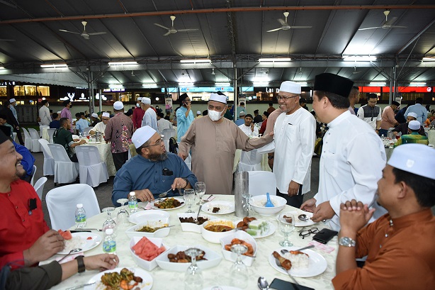 Majlis Berbuka Puasa YAB Menteri Besar Perak Bersama Pegawai Dan Kakitangan Jabatan Negeri/ Persekutuan Tahun 2022 : 21 April 2022