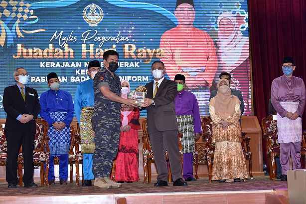 Kerajaan Negeri Agih 13,000 Kotak Juadah Raya Hargai Petugas Sempena Aidilfitri : 20 April 2022
