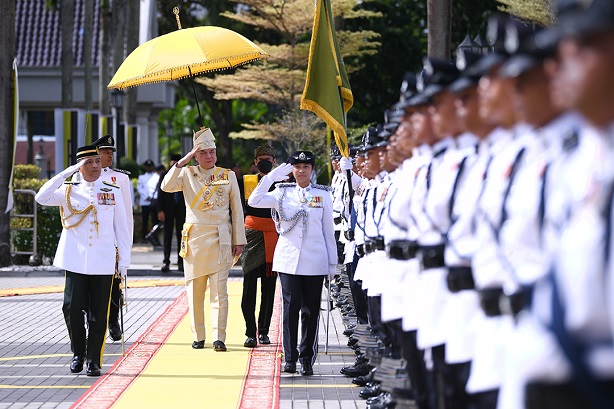 DYMM Paduka Seri Sultan Perak Berkenan Sempurna Istiadat Pembukaan Rasmi Tahun Pertama Dewan Negeri Yang Ke-15 Perak Darul Ridzuan : 20 Disember 2022