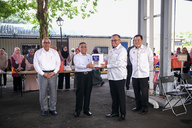 Program Gotong-Royong Penyediaan Bubur Lambuk Bangunan Perak Darul Ridzuan : 10 April 2023