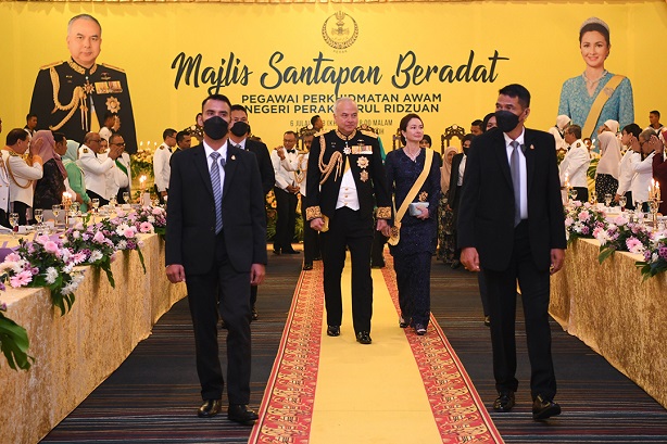 DYMM Paduka Seri Sultan Perak Darul Ridzuan Berangkat Ke Majlis Santapan Beradat Pegawai Perkhidmatan Awam Negeri Perak Darul Ridzuan : 6 Julai 2023