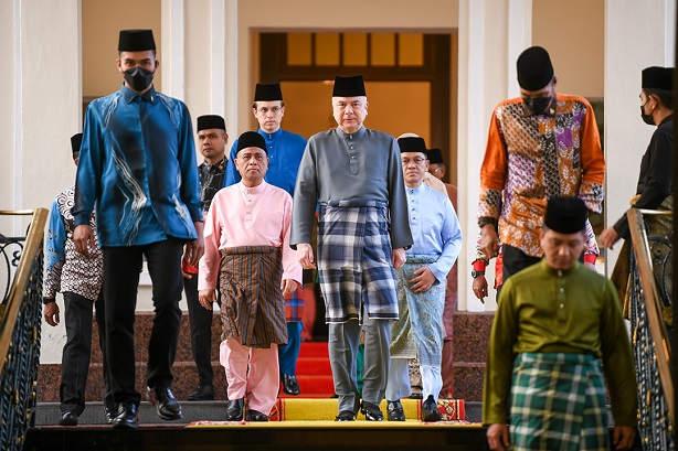 DYMM Paduka Seri Sultan Perak Berkenan Sampaikan Tauliah Pelantikan Hakim Negeri Perak Dan Anggota Maipk : 15 April 2023