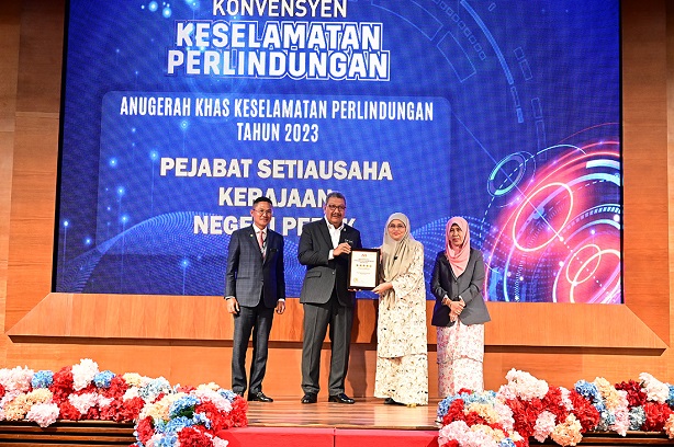 SUK Perak Terima Anugerah Khas Keselamatan Perlindungan Tahun 2023 : 28 Mei 2024