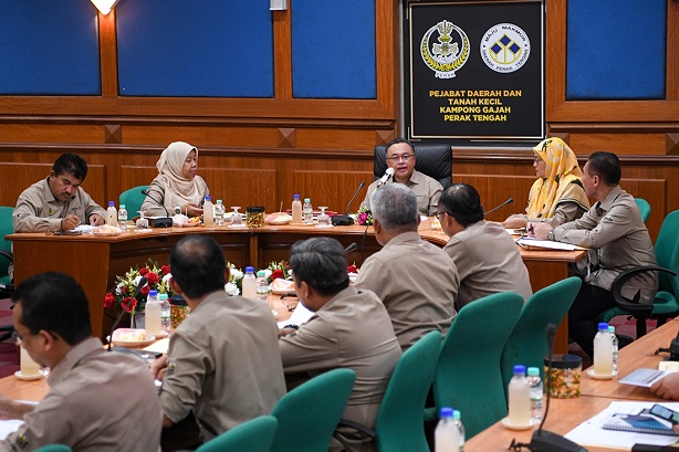 Mesyuarat Khas Bersama Setiausaha Kerajaan Negeri Perak Bersama Pegawai Daerah : 10 Mei 2024