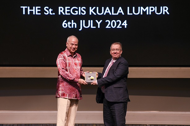 DYMM Paduka Seri Sultan Perak Darul Ridzuan Berkenan Berangkat Ke Majlis Pelancaran Buku Globalization Perak’s Rise, Relative Decline And Regeneration : 6 Julai 2024