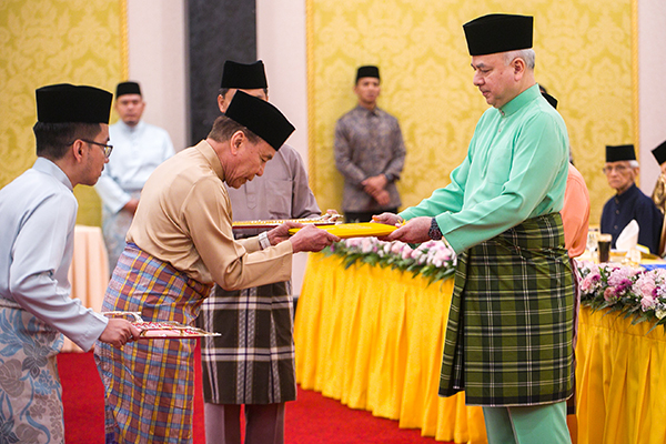 DYMM Paduka Seri Sultan Perak Darul Ridzuan Berkenan Terima Zakat Perniagaan Lebih RM 3.06 Juta : 8 Mac 2025